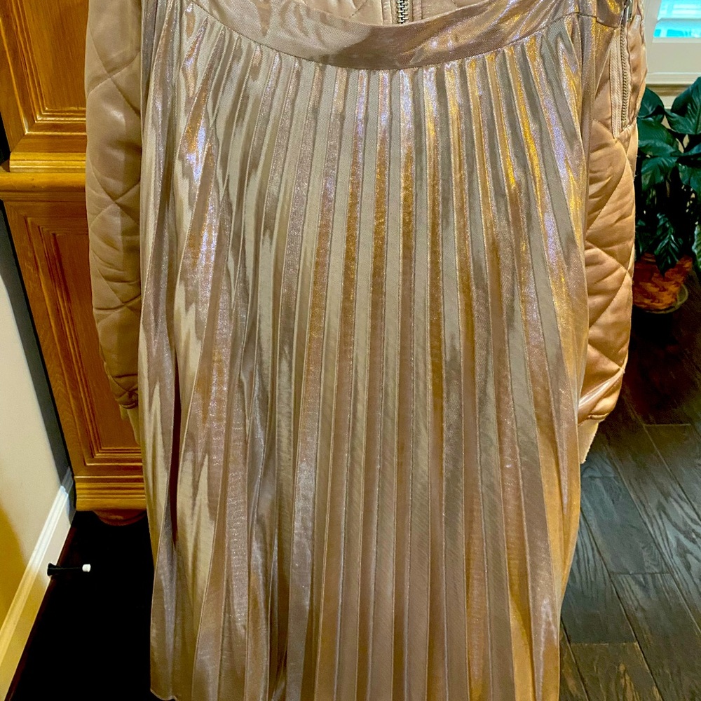 Satiny pleated skirt